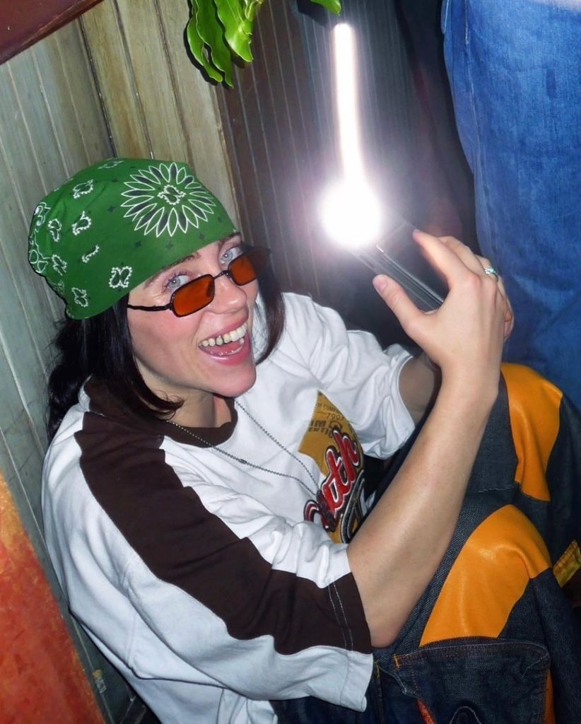 Billie Eilish en el cumpleaños de Charli XCX