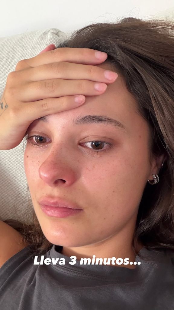 Manuela Sánchez, emocionada viendo 'Cuando nadie me ve', el documental de su padre