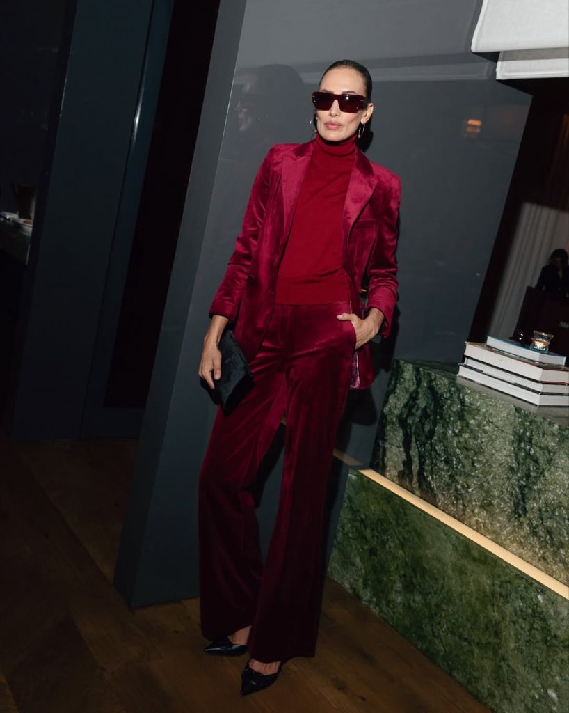 Nieves Álvarez con traje de See Iou