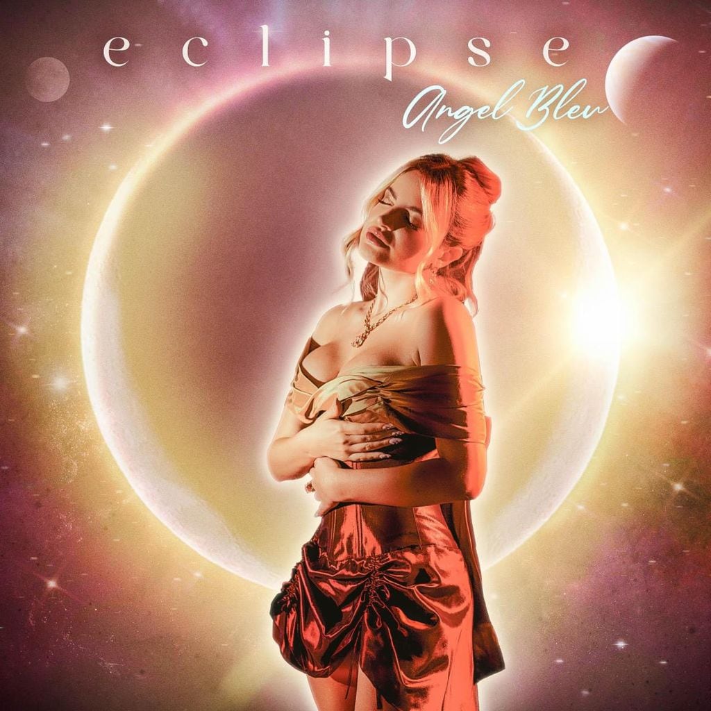 'Eclipse' contiene nueve temas