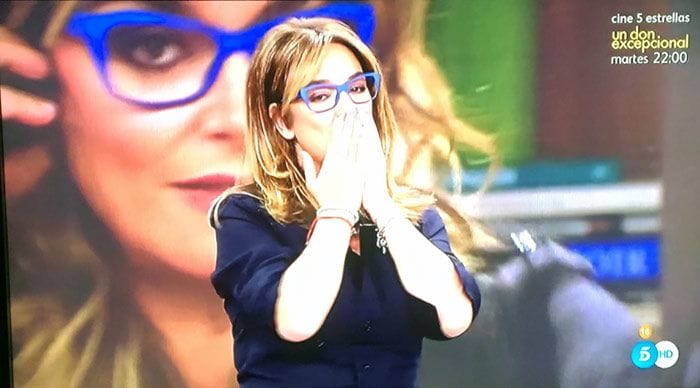 Toñi Moreno se despide emocionada de sus compañeros antes de iniciar una nueva etapa profesional