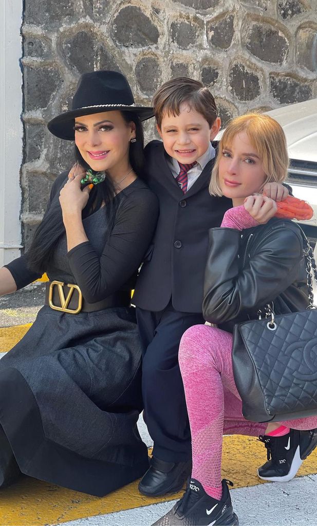 Maribel Guardia, José Julián e Imelda Garza Tuñón