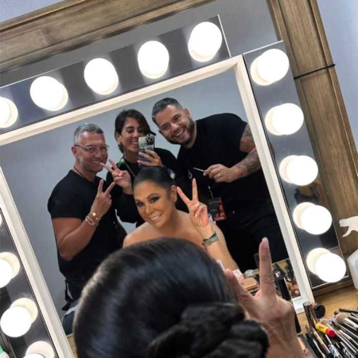 Isabel Pantoja y su equipo 