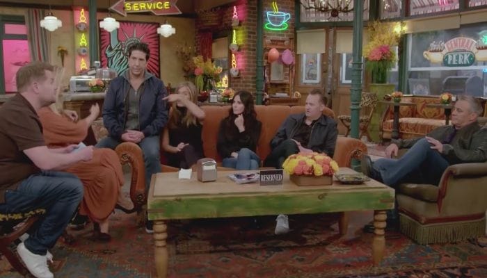 James Corden reúne al elenco de 'Friends'