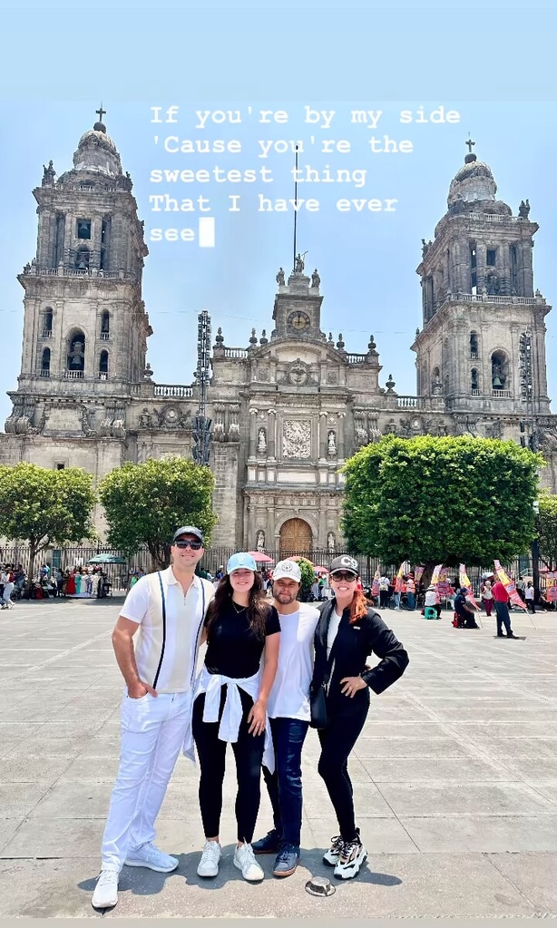 mar a celeste arrar s y sus hijos de visita en m xico