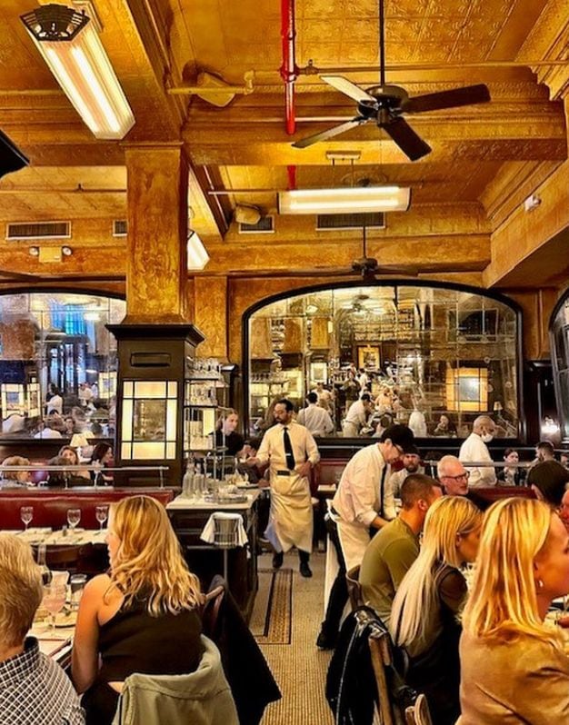 Balthazar es una 'brasserie' de estilo francés tanto en su decoración como en su cocina.
