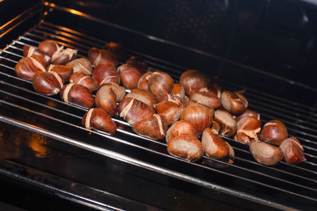 Para asarlas puedes colocarlas sobre la rejilla del horno o sobre una bandeja.