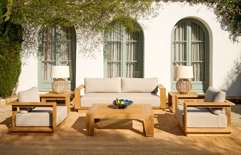Conjunto de muebles de exterior en madera de teca