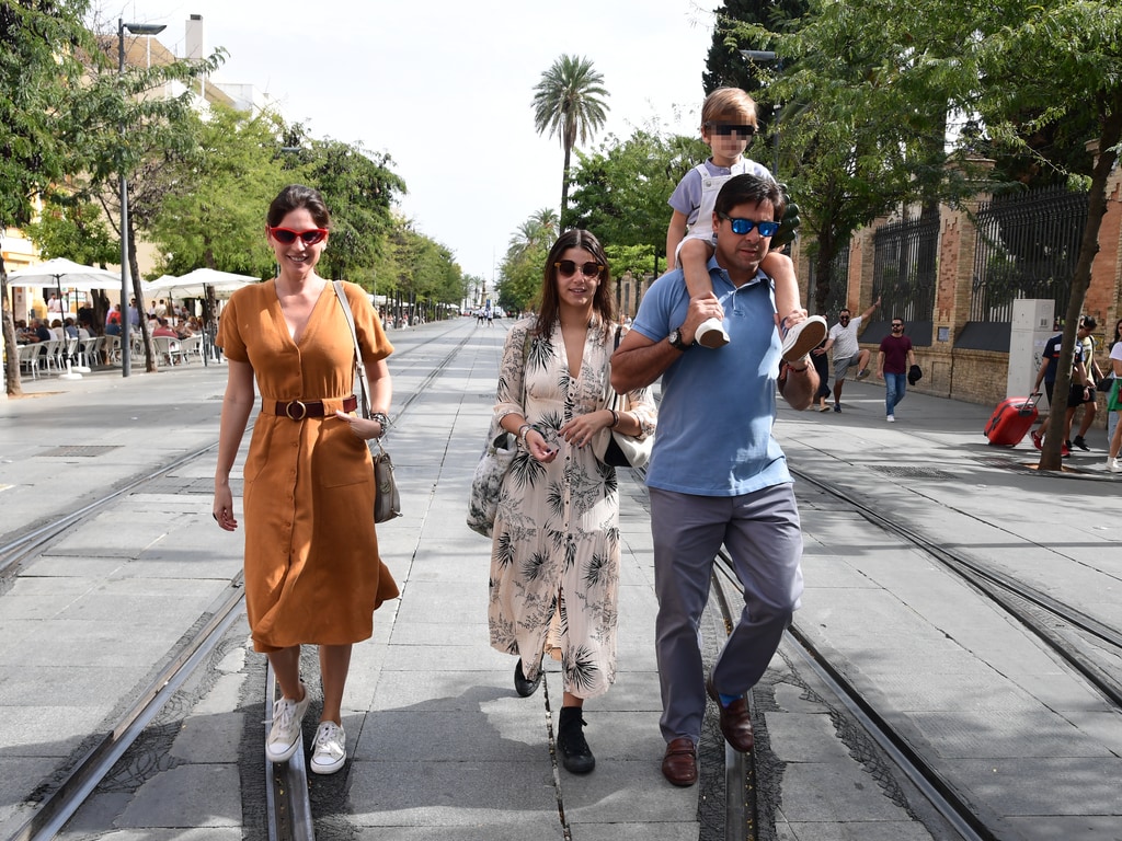 Francisco Rivera y Lourdes Montes con su hija Tana y su hijo