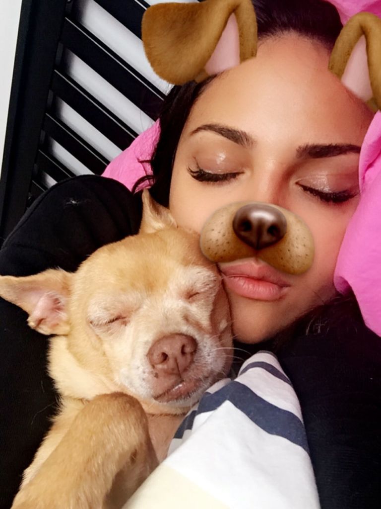 Eiza González con su pequeña Pasita.