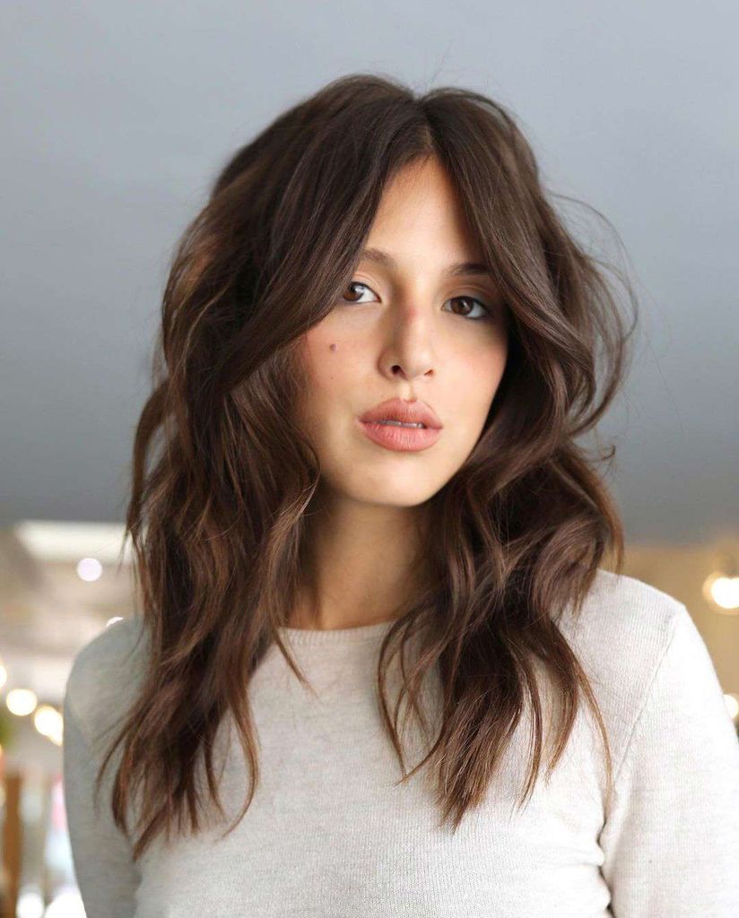 Pelo a capas con flequillo