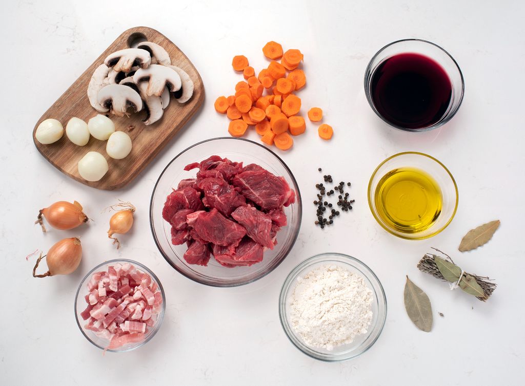 Los ingredientes típicos de un 'Beef Bourguignon' tradicional. 