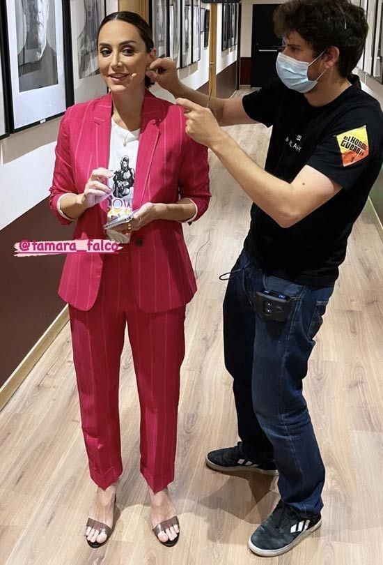Tamara Falcó con traje fucsia