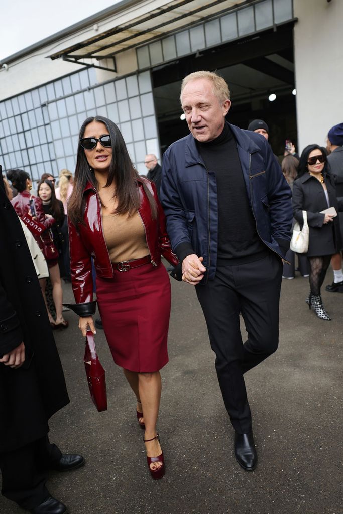 Salma Hayek, la mejor vestida en Fashion Week con su marido François-Henri Pinault