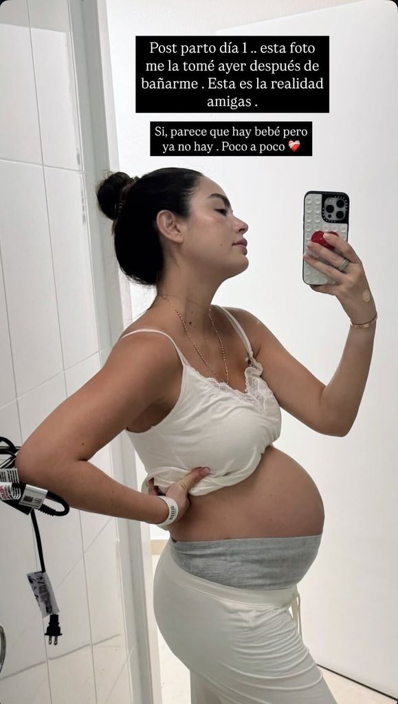 Ximena Navarrete mostró la foto de su primer día postparto