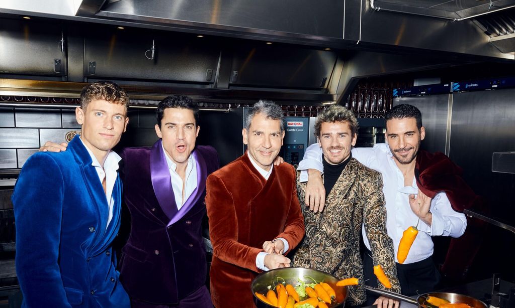 Miguel Ángel Silvestre y Álex González HOLA