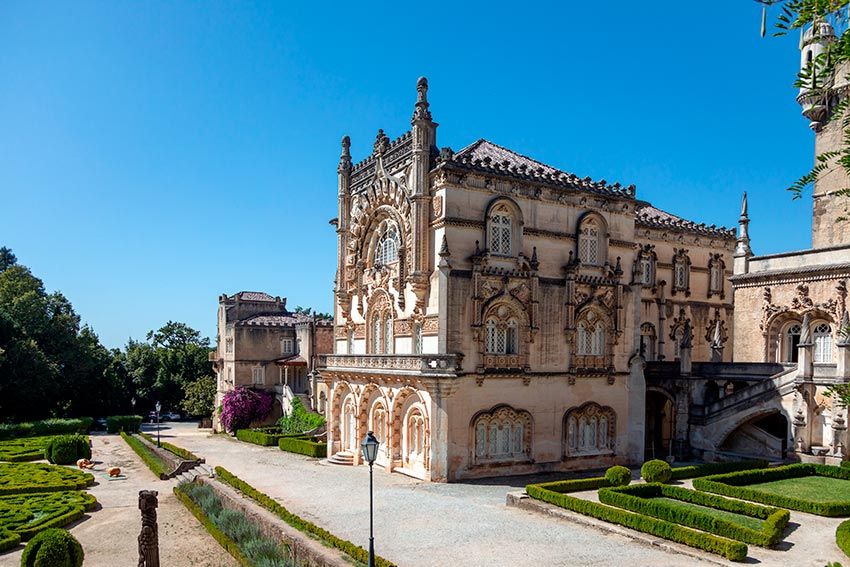 Jardines del palacio Bussaco en Luso, Portugal.