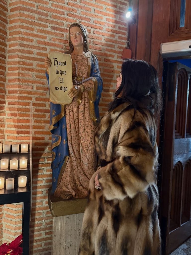 "Visita a mi Dios con mi Sis", dijo Georgina hace unos días