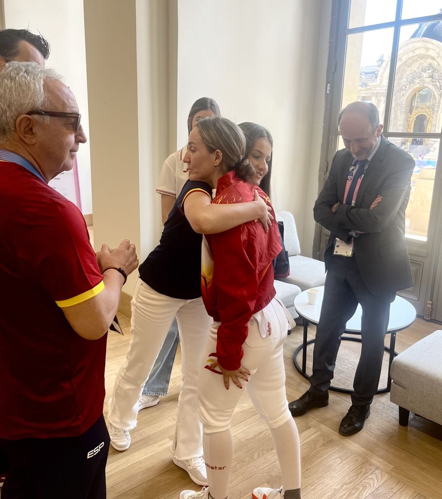 La princesa Leonor y la infanta Sofía en los Juegos Olímpicos de París el 29 de julio de 2024 
