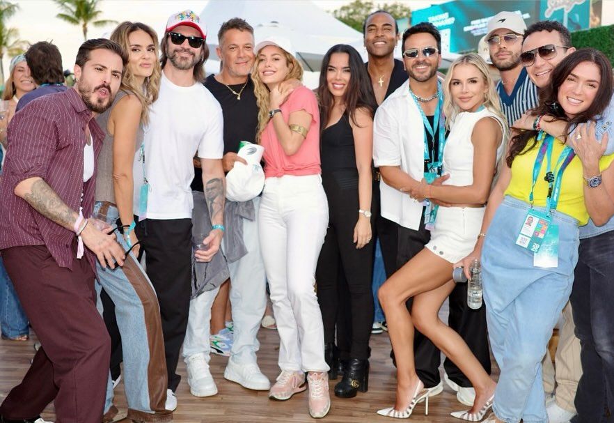 Alejandro Sanz y Candela Márquez en el Gran Premio de F1 en Miami