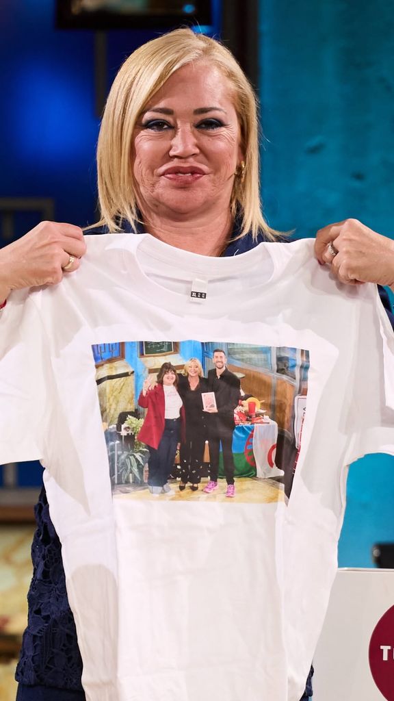 Belén Esteban con su 'nueva' camiseta