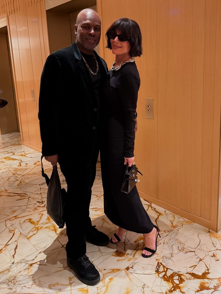 Kris Jenner con su pareja, Corey Gamble, en París. 