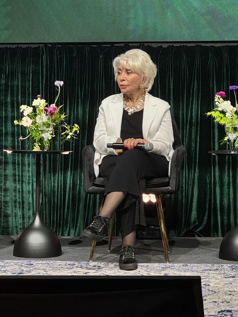 Isabel Allende en el panel de 'La Casa de los Espíritus'
