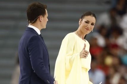 Patricia Pardo y Christian Gálvez debutaron como pareja profesional sobre un gran escenario ante cerca de 80.000 personas reunidas en el Santiago Bernabéu
