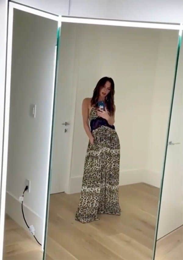 victoria-beckham-vestido-leopardo-selfie