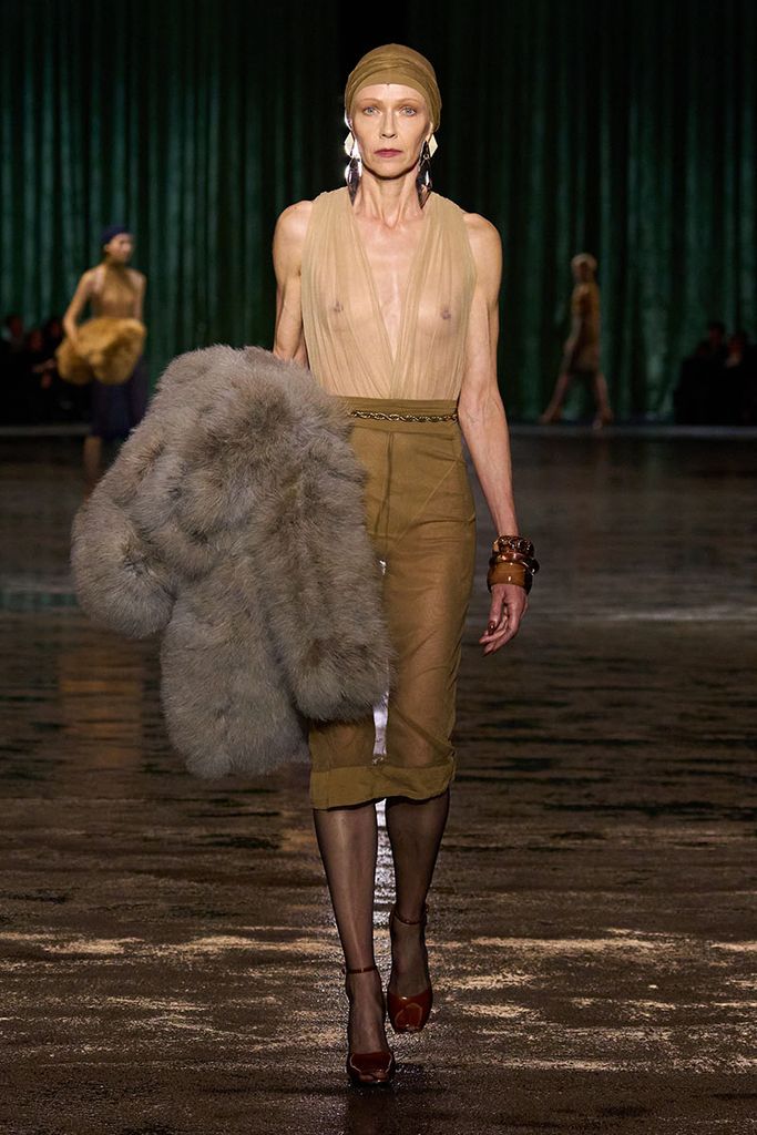 yves saint laurent desfile otono invierno 2024027a