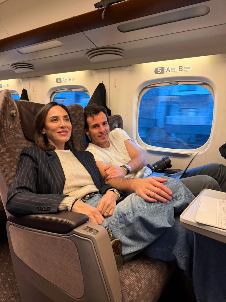 Tamara e Iñigo, en el Shinkansen, el tren bala de Japón