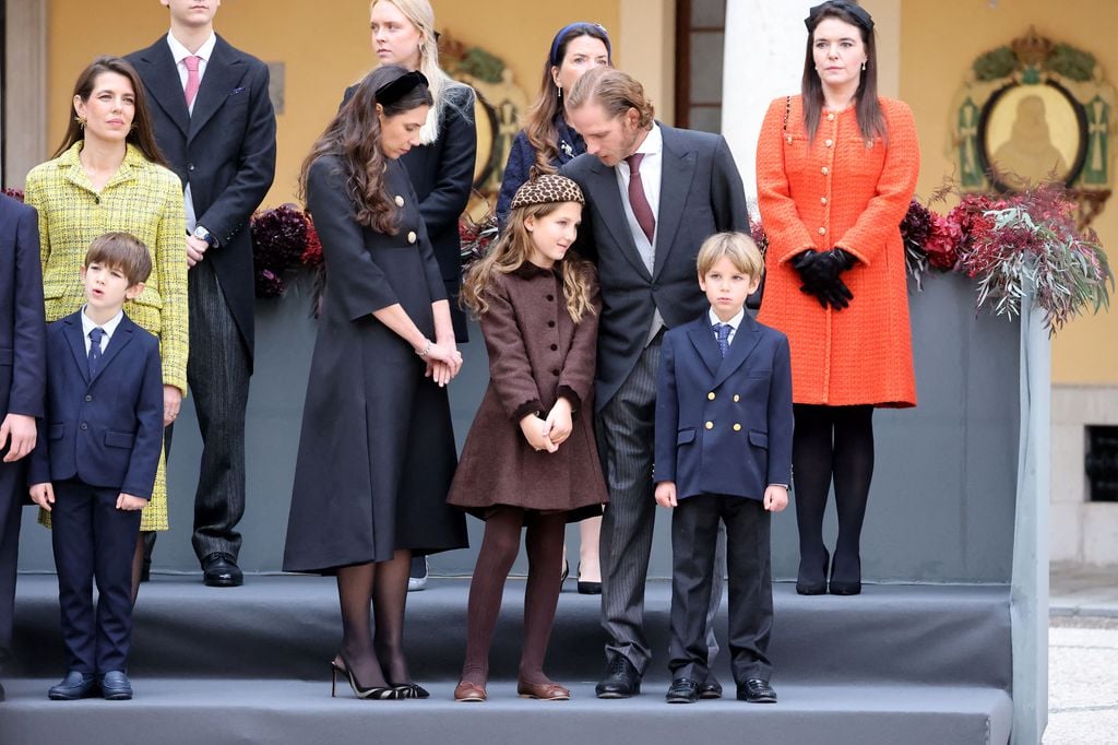 India Casiraghi con sus padres en el Día Nacional de Mónaco de 2025