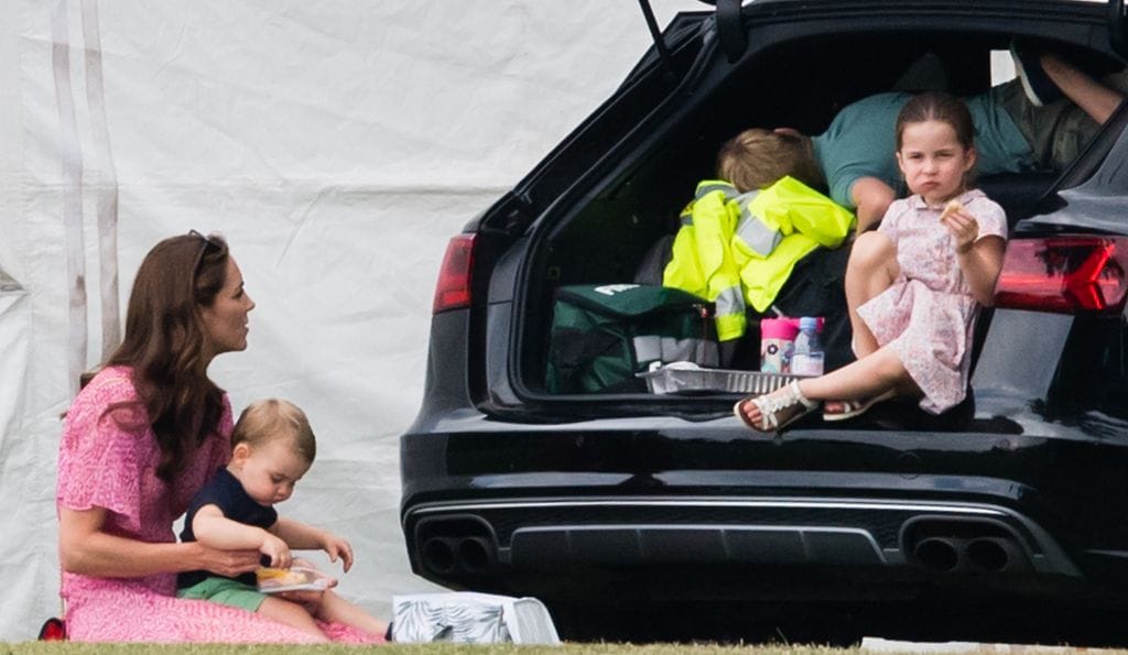 Kate Middleton con sus hijos en un partido de polo en 2019