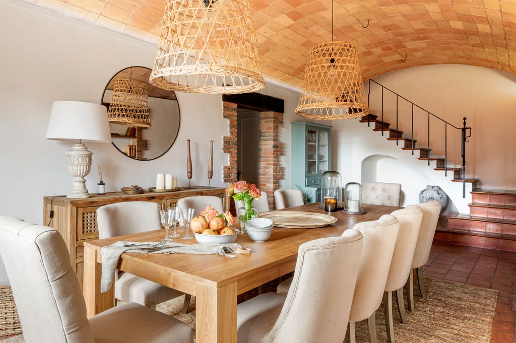 Comedor en una encantadora masía