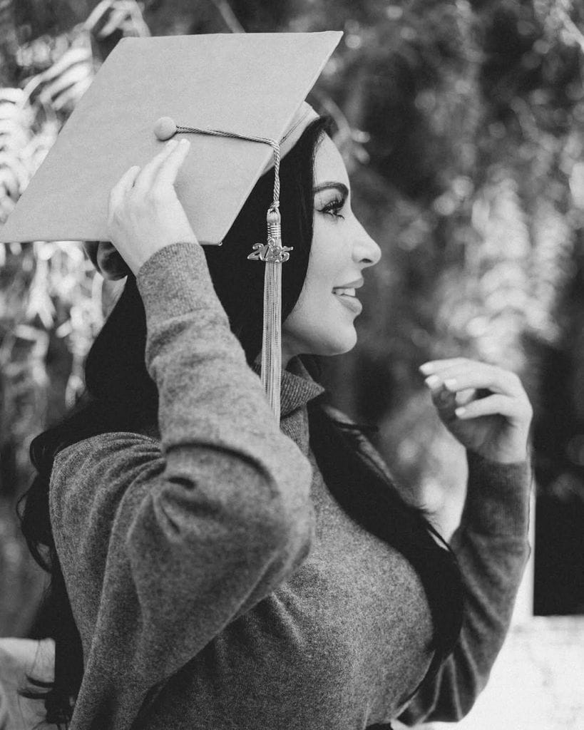 Kim Kardashian agradeció a todos aquellos que la apoyaron en su camino educativo