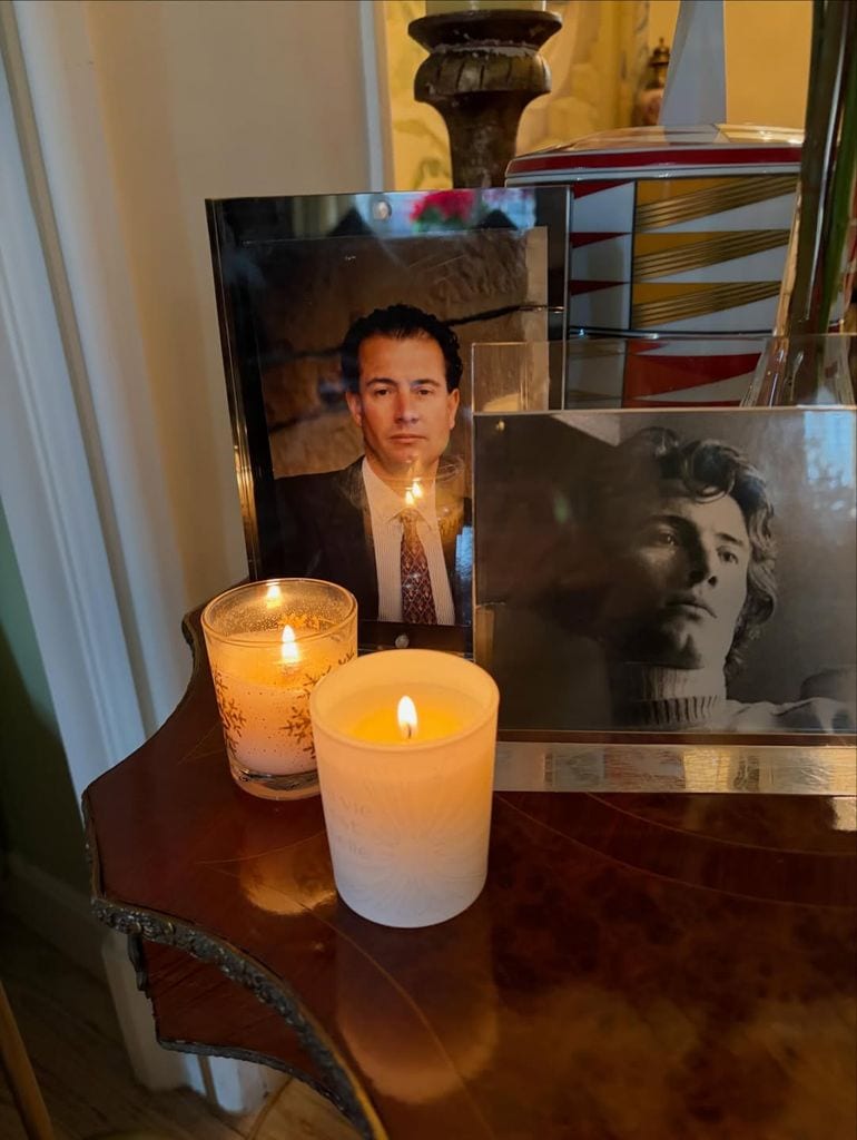 La foto de su recuerdo en casa por el aniversario.