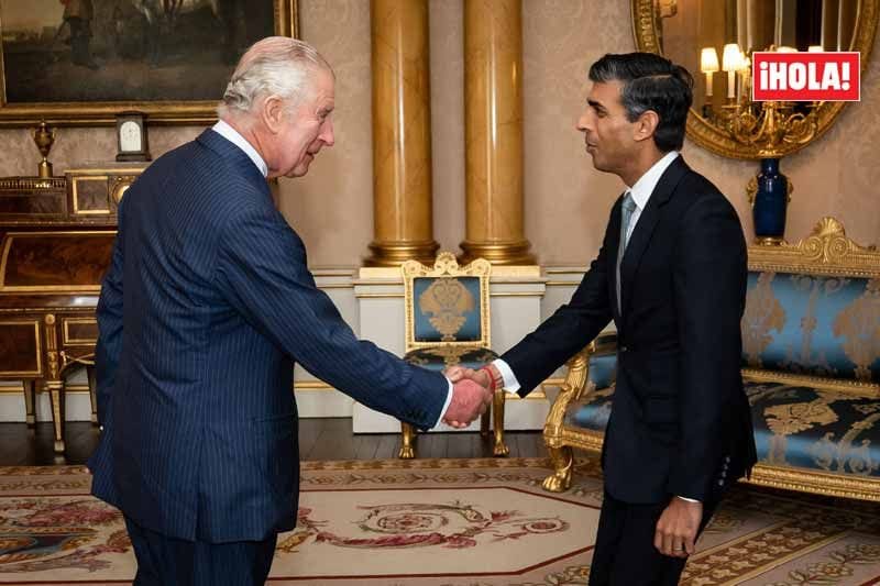 El primer ministro Rishi Sunak con el rey Carlos