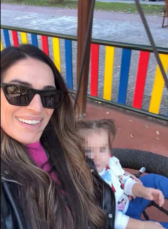 La exmodelo se ha mostrado feliz junto a su hija, su gran refugio