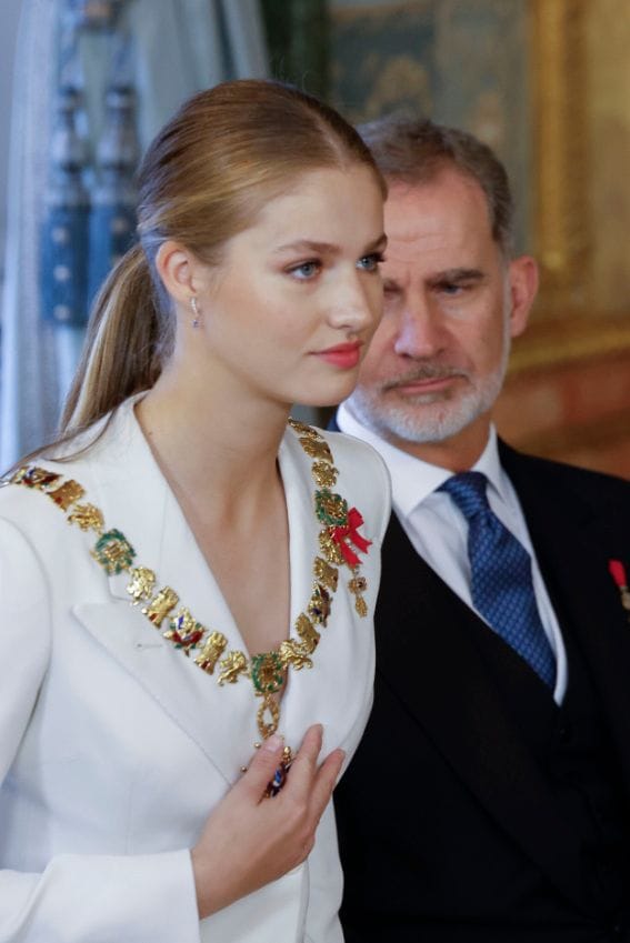 leonor-collar-mano-gtres