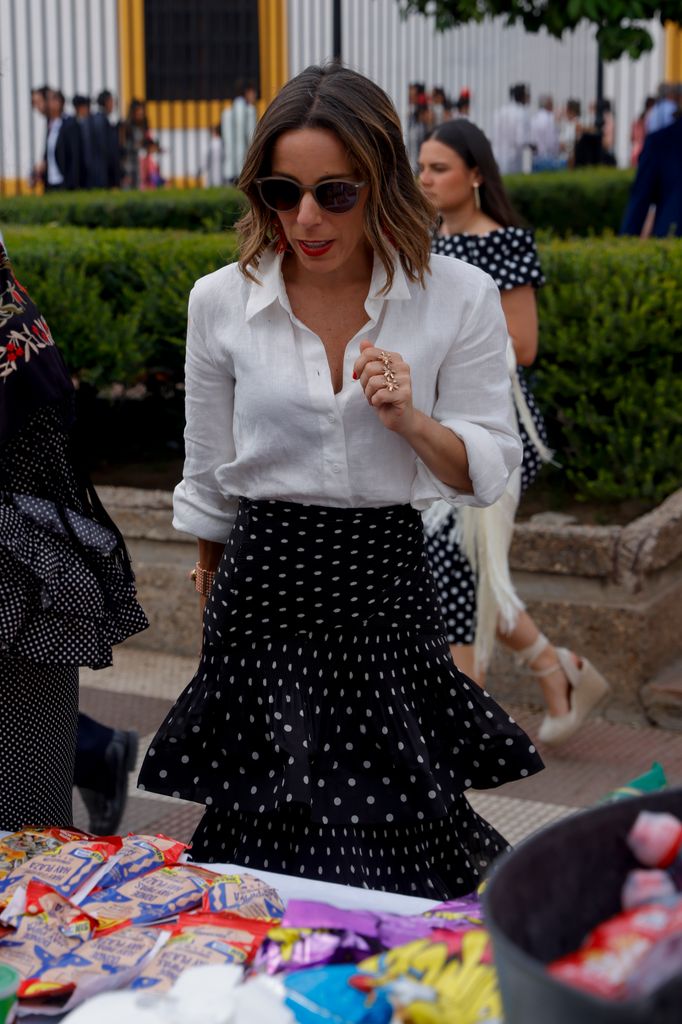 Ana Aznar en una corrida de toros enmarcada en la Feria de Abril