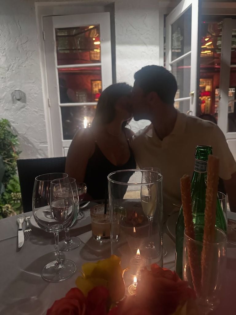 Nagore Aranburu y Xabi Alonso celebran su 16 aniversario