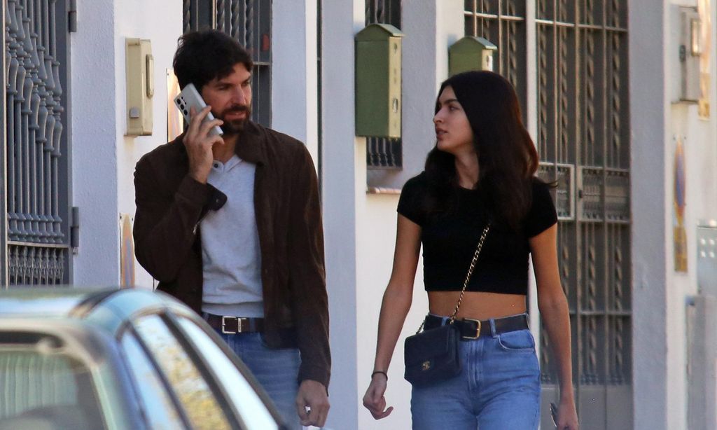 Hola 4139. Cayetano Rivera y Lucía Rivera en Sevilla.