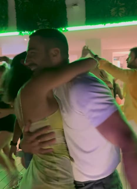 Miguel Ángel Silvestre bailando con Rebeca Toribio