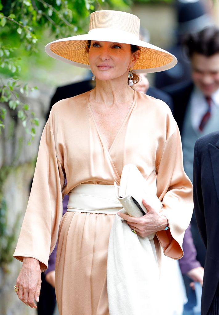 Isabelle de la Bruyère en la boda de Peter Phillips y Harriet Sperling, Kemble, 2026.