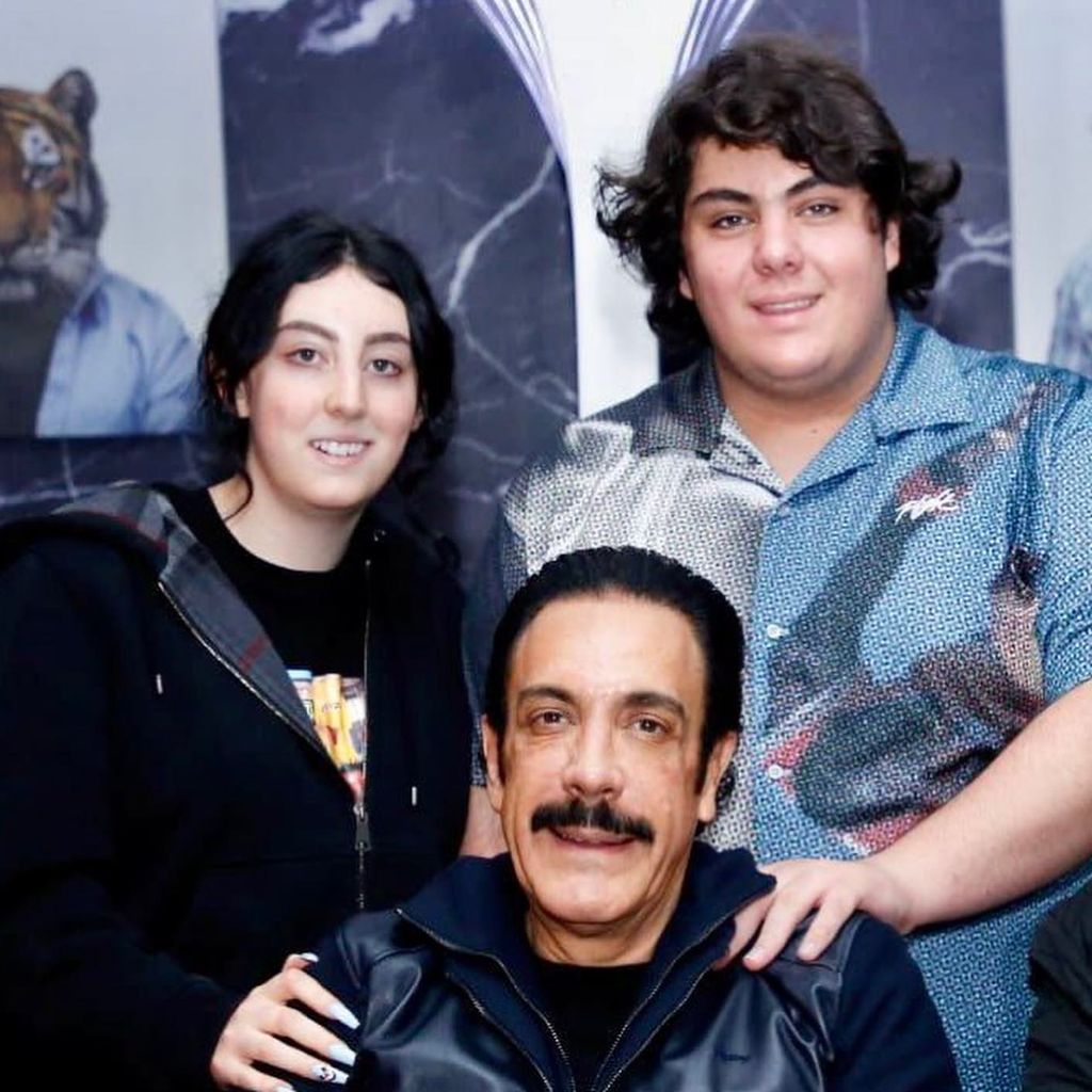 Omar Fayad compartió esta foto con sus hijos al celebrar su cumpleaños 18.