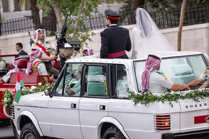 El desfile de Hussein y Rajwa de Jordania como recién casados