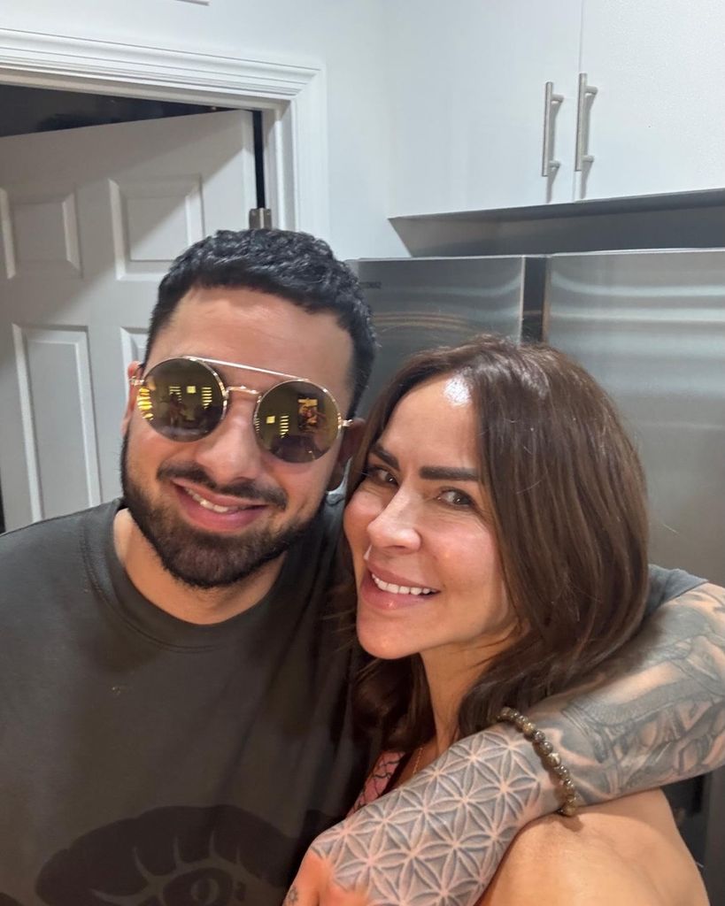 Aylín Mujica y su hijo Mauro