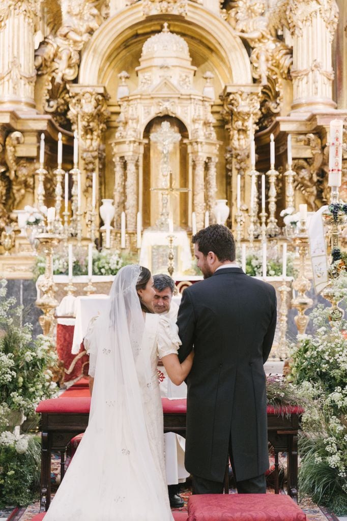 Diana con vestido de novia 'prêt-à-porter' de Alejandra Valero