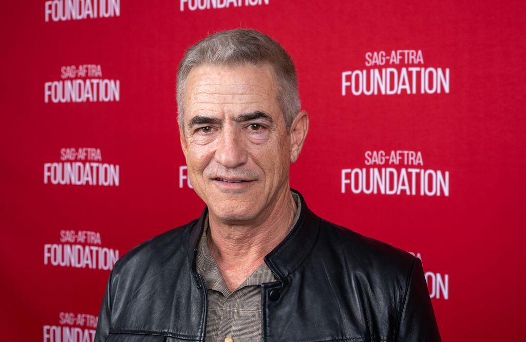 Dermot Mulroney también protagoniza la película