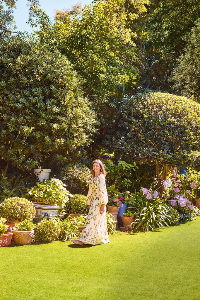Otra imagen de Paula Babiano en su jardín